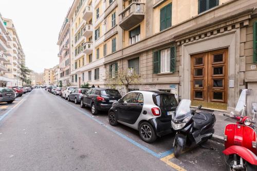 Warm flat near the Vatican