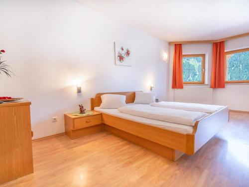 Postel nebo postele na pokoji v ubytování Welcoming Apartment in Willingen with Private Garden