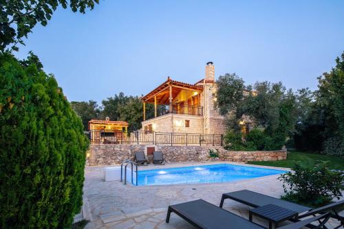 Villa Caneva - Countryside Haven with Full Privacy