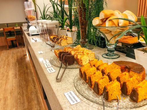Makanan di atau berdekatan hotel