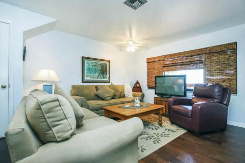 Bokeelia BeachHouse RedFish – Photos 2