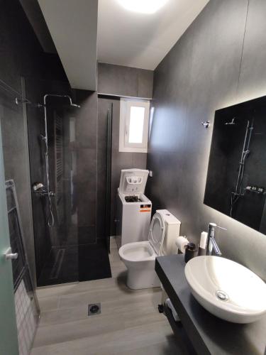 Un baño de DIFFERENT APARTMENTS