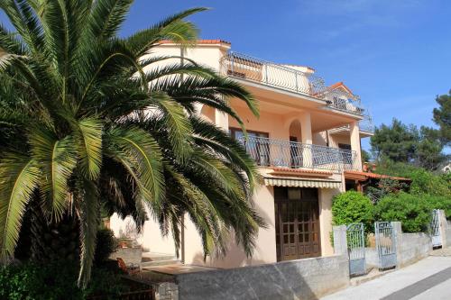 Apartment Vrboska 4634b – Photos 2