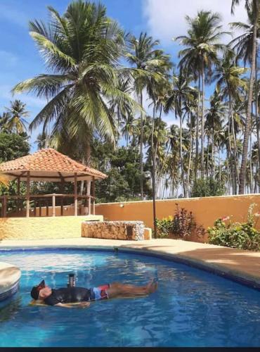 Bazén v ubytování Villa Vacacionales Los Cayos Con Playa Privada nebo v jeho okolí