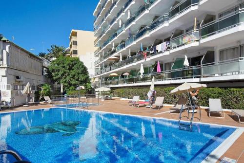 Bazén v ubytovaní Los Elefantes Beach House alebo v jeho blízkosti
