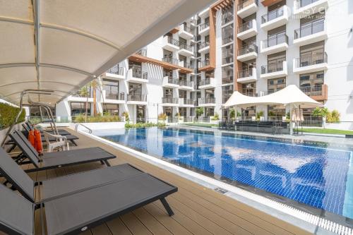 Easy Click – High Quality 1 Bed Convertible to 2 Bed Brand New