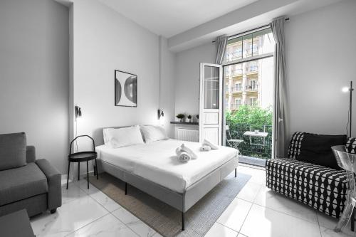 Breez Apartments, The Luxury Suites