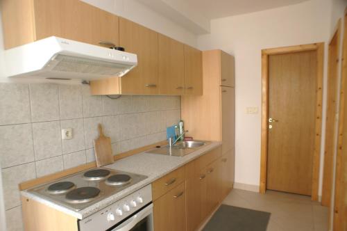 Apartments with a parking space Vodice - 5237