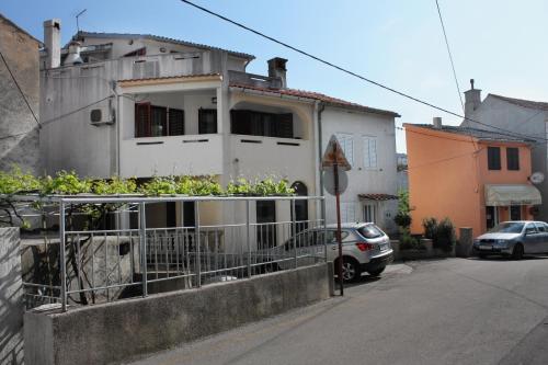 Double Room Vrbnik 5302b – Photos 3