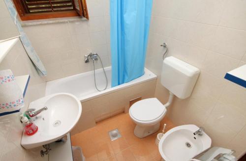 Koupelna v ubytování Apartments by the sea Jadranovo, Crikvenica - 5286