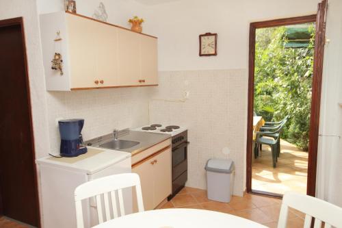 Apartments by the sea Dramalj, Crikvenica - 5522