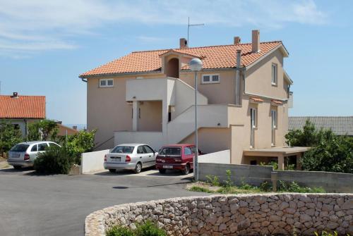 Rooms with a parking space Krk - 5360