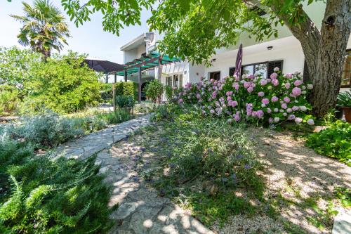 Zahrada ubytování Apartments by the sea Punat, Krk - 5351