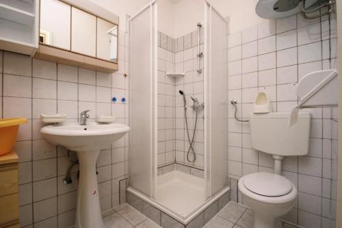 Family-friendly apartments with swimming pool Crikvenica - 5489