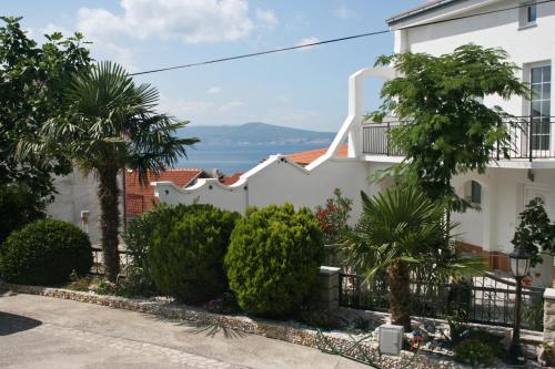 Family-friendly apartments with swimming pool Crikvenica - 5489