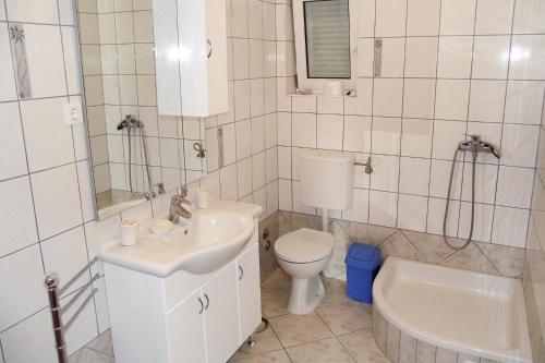 Et badeværelse på Apartment Novi Vinodolski 5479b