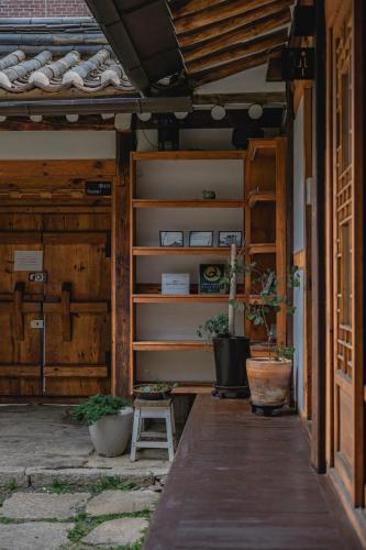 Gambar di galeri bagi Hanok Got di Seoul