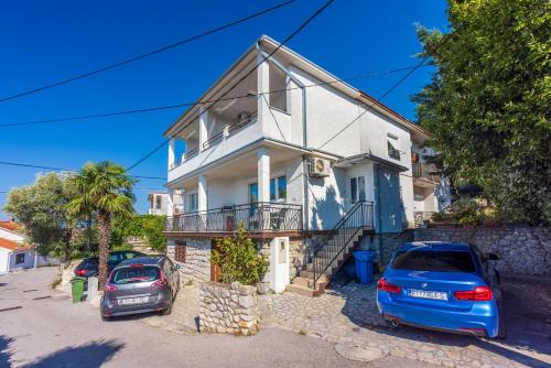 Apartments with parking space Crikvenica - 5595