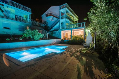Apartments with swimming pool Dramalj, Crikvenica - 5551