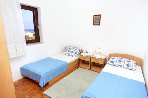 Apartments with parking space Supetar, Brac - 5663