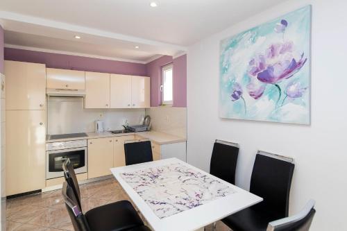 Family-friendly apartments with swimming pool Dramalj, Crikvenica - 5594
