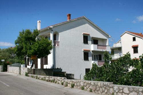 Apartments with parking space Krk - 5364