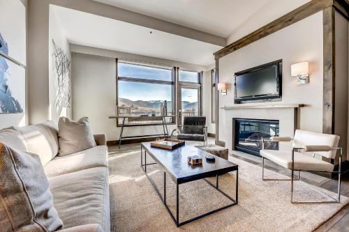 551 Riverfront Resort Spa – Photos 2