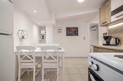A kitchen or kitchenette at S&A STUDIO