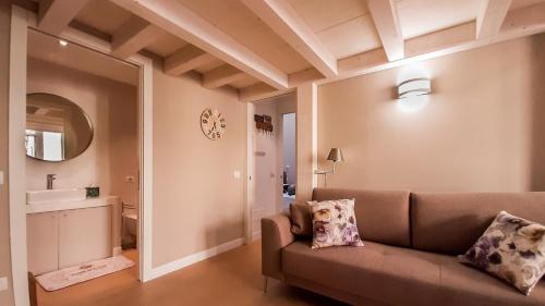 Kúpeľňa v ubytovaní JOIVY Sophisticated 2 BR loft for 4