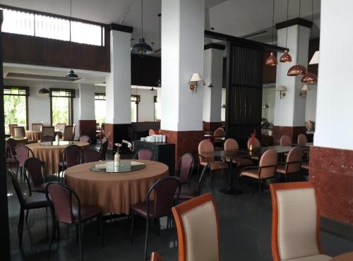 Εστιατόριο ή άλλο μέρος για φαγητό στο Songphanburi Hotel