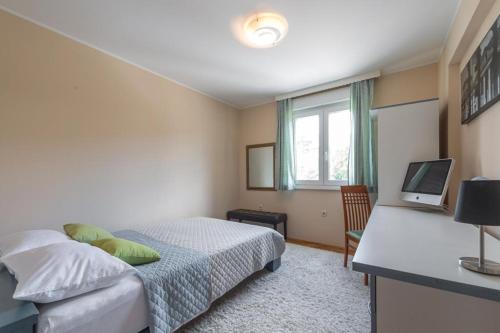 Sunny apartment Lapad