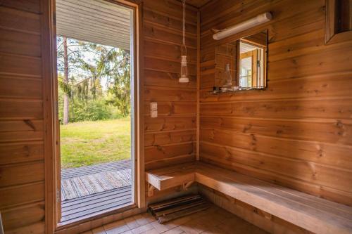 Ένα μπάνιο στο Iisland Uoma waterfront house, sauna in Ii