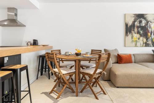 Large apartment in Playas del Duque