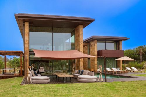 Ảnh trong thư viện ảnh của Troya Regal Villa by CadenzaLux ở Troia