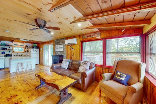 Lakeside Cottage – Photos 2