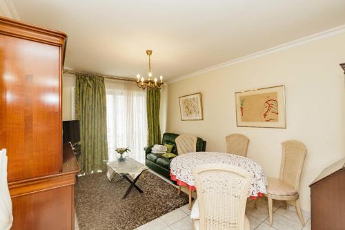 Кът за сядане в Spacious T3 With View In The Heart Of The City!