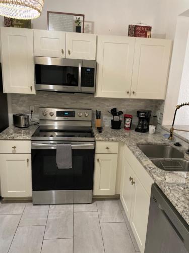 Serene family friendly townhouse in the wonderful Regal Palms photo 75