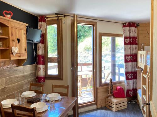 Studio rénové 16m2, pied des pistes à Morzine, idéal famille, bien équipé, wifi fibre, non-fumeur - FR-1-634-80