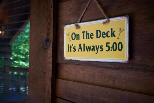 Gatlinburg Area Hottub Cabin - Ladyslipper photo 17