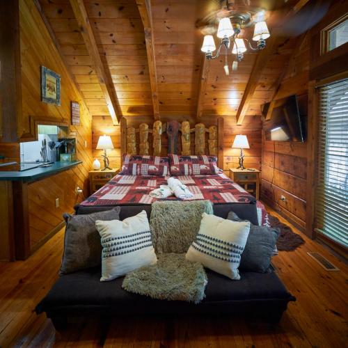 Gatlinburg Area Hottub Cabin - Ladyslipper photo 8