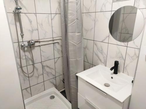 Koupelna v ubytování 36 Dajot Studio Apartment - 25