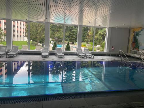 Family apartment in Happy Rancho - pool, tennis sauna.