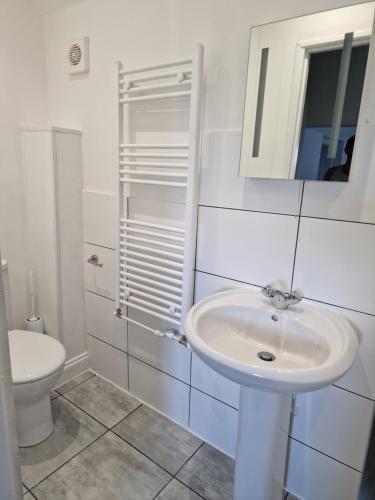 Ένα μπάνιο στο Spectacular Period Property Located In Leicester