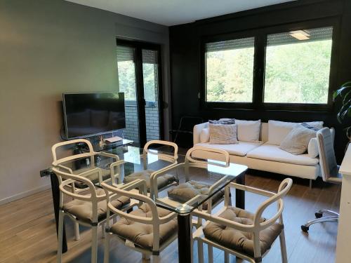 Televízia a/alebo spoločenská miestnosť v ubytovaní Luxury Calmness Apartment