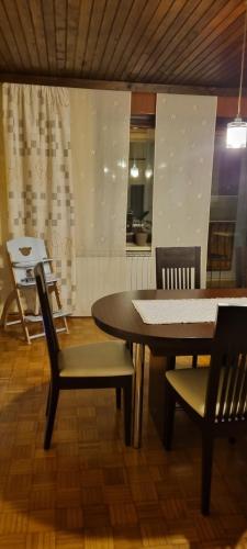 ポストイナにあるAPARTMA ŽELEのギャラリーの写真