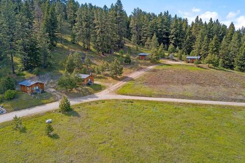 an aerial view of a house on a hill at Eagle's Roost Cabin - Eden Valley in Oroville