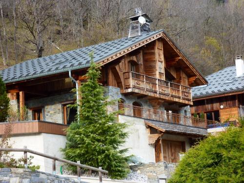 Chalet chaleureux à Champagny-en-Vanoise avec sauna 96 m²