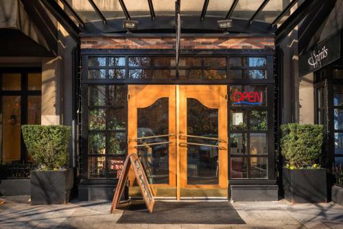 The Sutton Place Hotel Vancouver Image