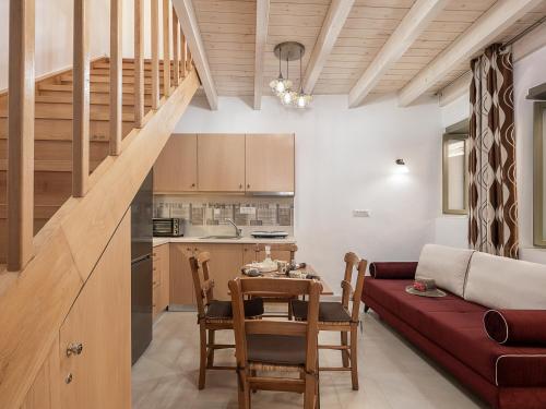 Vaggelis house