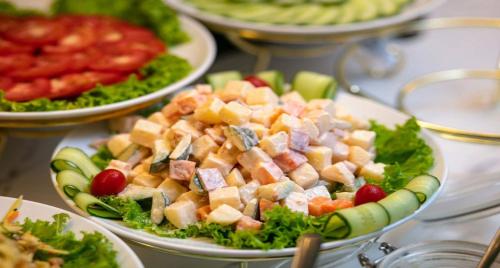 Jídlo v hotelu nebo okolí